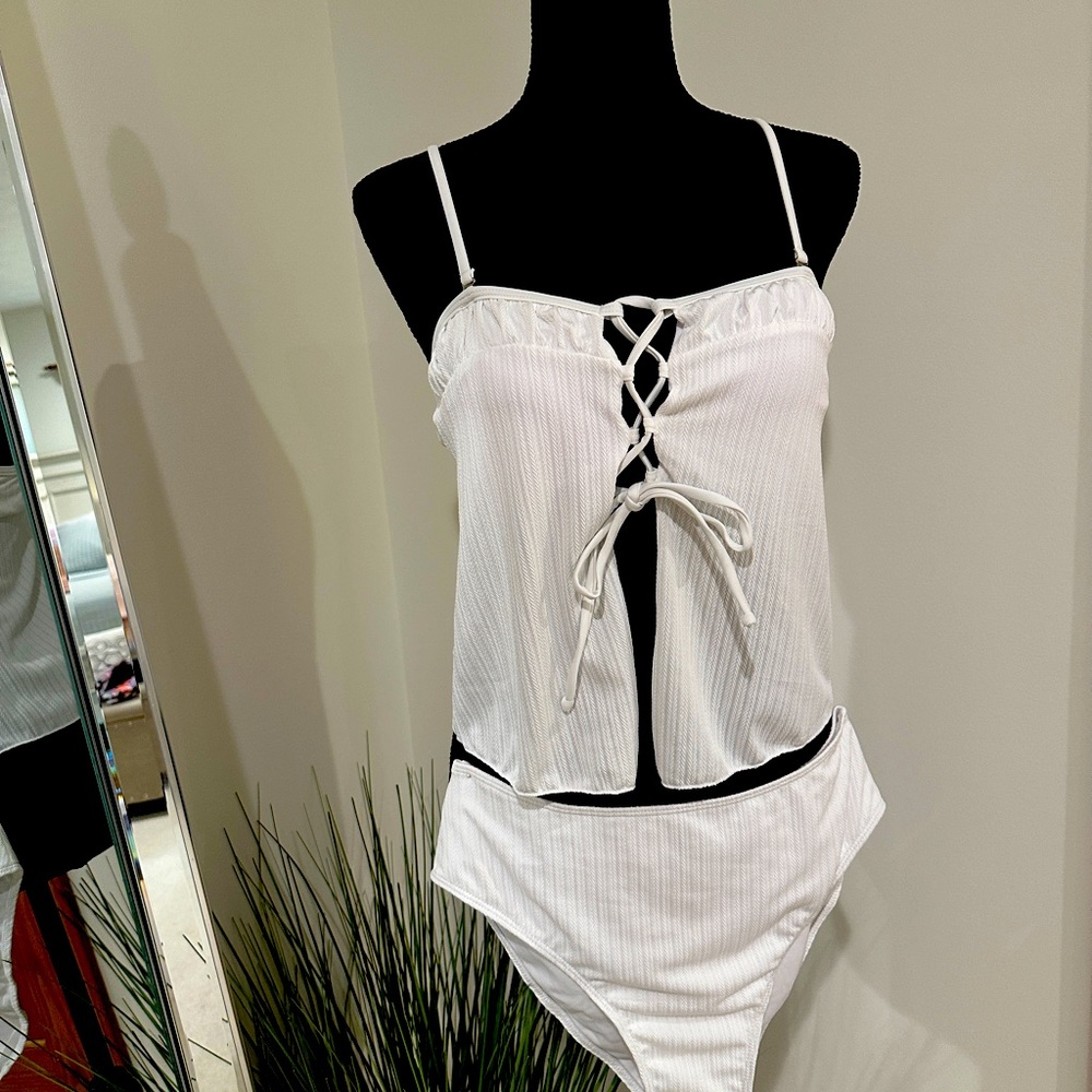 SHEIN White Textured Swimwear